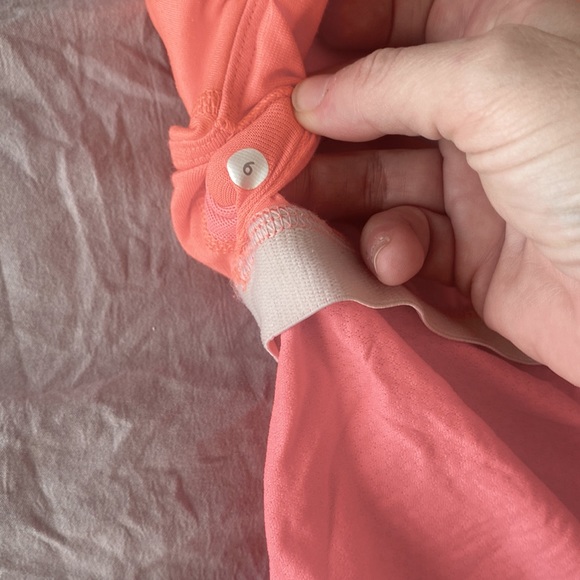 Lululemon tank size 6 - Picture 3 of 3